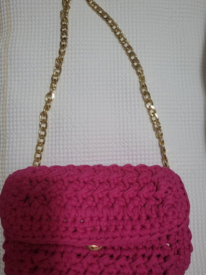 A To Z Greek crossbody bag new, pink and gold