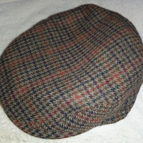 GIPO flat cap new, all-wool Glen check pattern, size Small 56