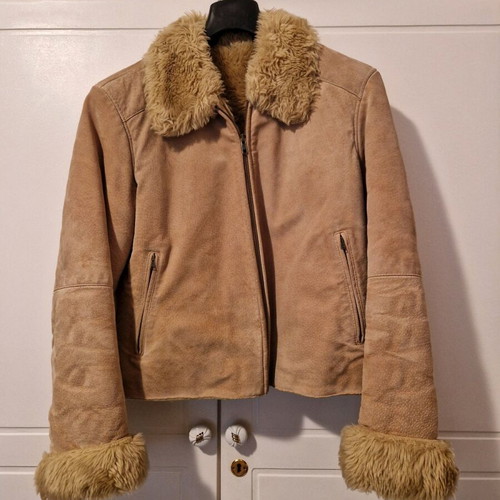 Women's leather mouton coat beige like new, size Medium-Large