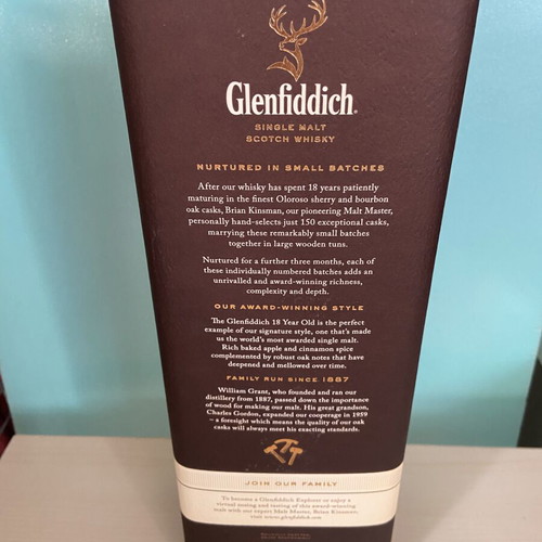 Glenfiddich Collectible Box like new, paper & metal