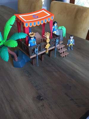 Playmobil King Platform like new