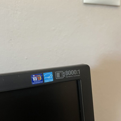 Samsung SyncMaster 2243NW 22-inch LCD monitor