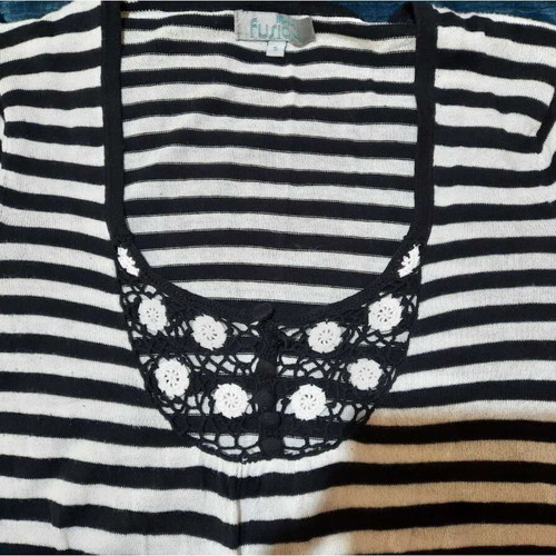 Monsoon Fusion women's blouse size S like new, black and white