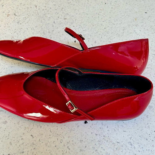 Zara patent Mary Jane’s ballet flats like new, red size 41
