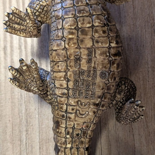 Schleich Crocodile 14569 collectible reptile figure like new