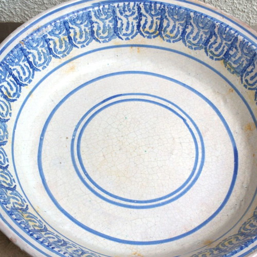 Large used Laterza ceramic dish from Puglia, Italy 1800s