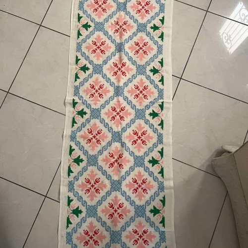 Handmade runner used, dimensions 1.60x0.54m