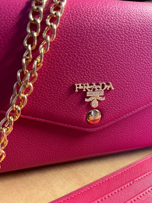 Τσάντα ώμου ροζ αχρησιμοποίητη σε άριστη κατάσταση