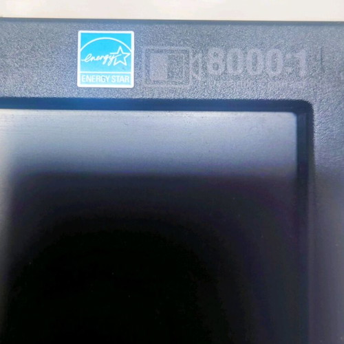 Samsung SyncMaster 2243NW 22-inch monitor like new, LCD with VGA