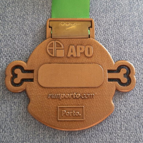 10 km race medal in Portugal, like new authentic finish medal