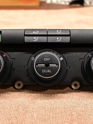Clima Control air conditioning controller Volkswagen Golf 5 2005-2009 like new