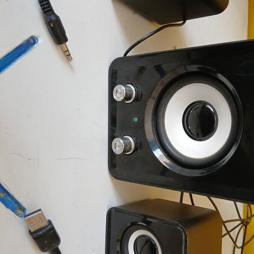 Gaming set up Razer and NOD speakers like new with gift sticker