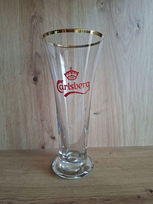 Vintage ποτήρι μπύρας Carlsberg like new, δεκαετία 1960 με κόκκινο στέμμα και χρυσό χείλος