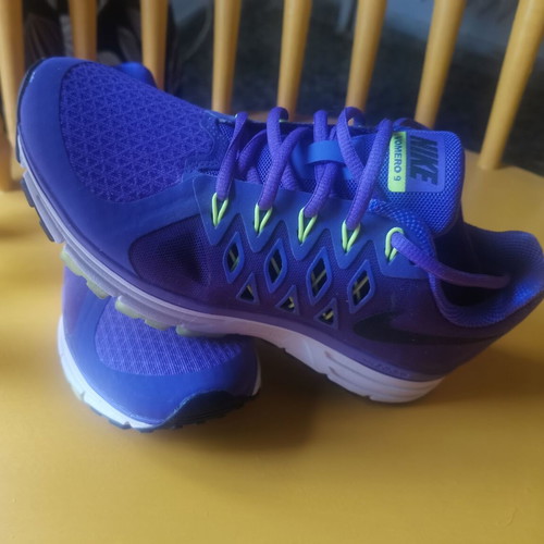 Nike Vomero women's running shoes, size 38, purple