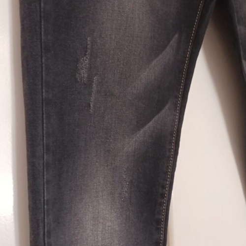 Jean skinny elastic like new, size 36, black with gray fading