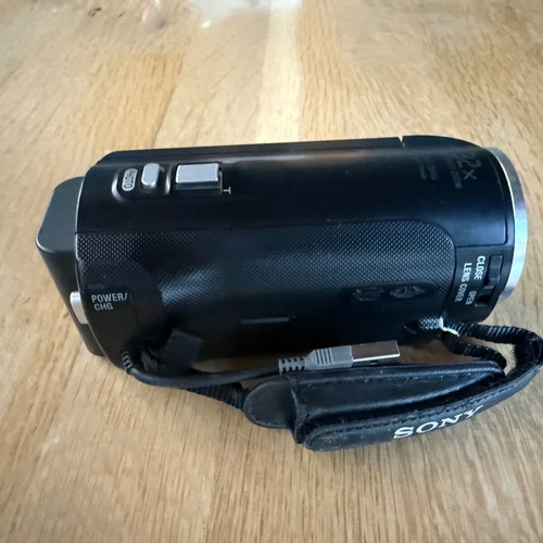 Sony Handycam HDR-CX220 Full HD camcorder like new