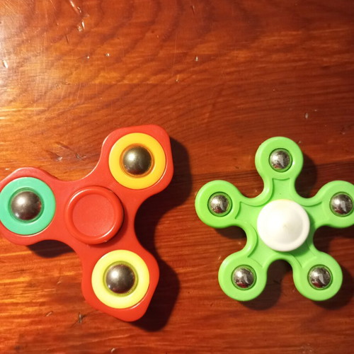 Fidget spinner set of 2 used