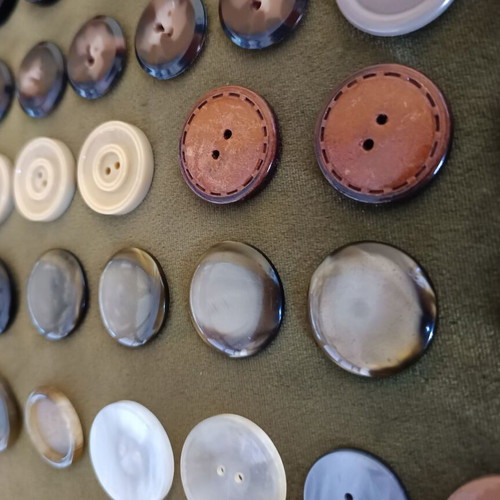 Vintage Retro Buttons set of 77 with 20 fabric buttons gift like new