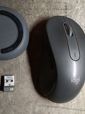 Logitech M650L mouse like new