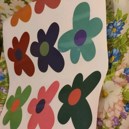 Roll of flower wall stickers, sheet with 15 pieces