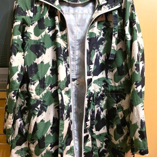 Sinsay parka size M like new, lightweight spring jacket with hood and pockets