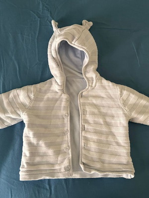 Mothercares jacket for boy 9-12 months like new