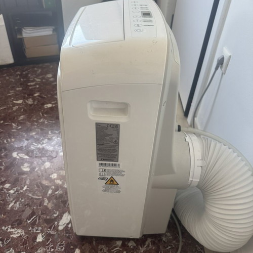 Inventor Magic Portable Air Conditioner like new 9000btu with accessories