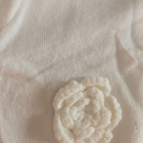 T-shirt with Beautiful Flowers new, size M, white