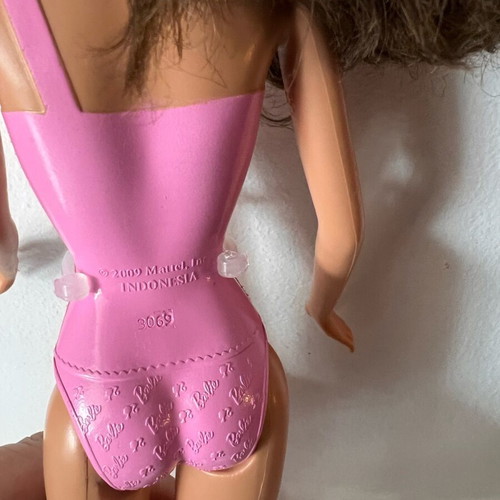 Barbie pink body & turquoise skirt doll 2002, like new