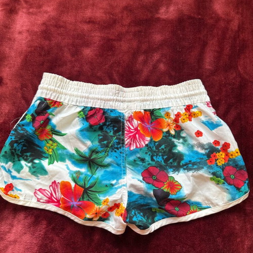 Surfer beach shorts like new, multicolor, size S