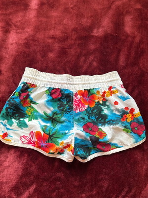 Surfer beach shorts like new, multicolor, size S