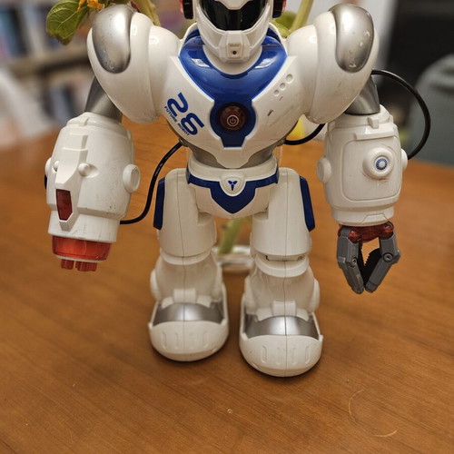 Future Robot 26 remote control robot used with wireless controller