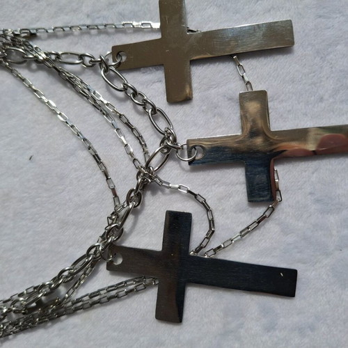 Steel necklace with chains and cross pendants new, silver
