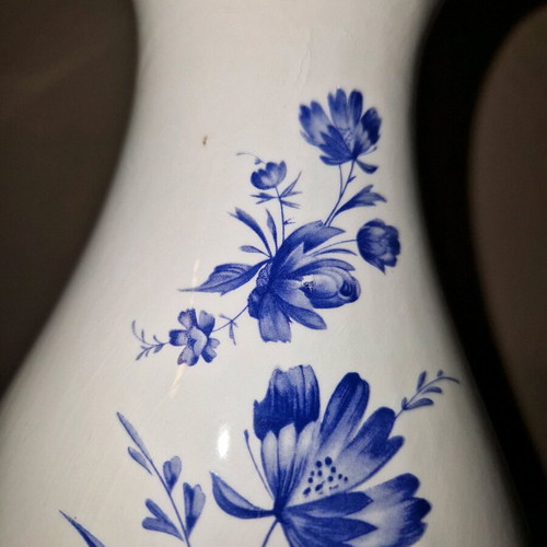 Porcelain decorative set with 28 cm vase