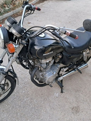 Honda CM 250 μεταχειρισμένη μηχανή δρόμου, ρετρό, 1984, μαύρη
