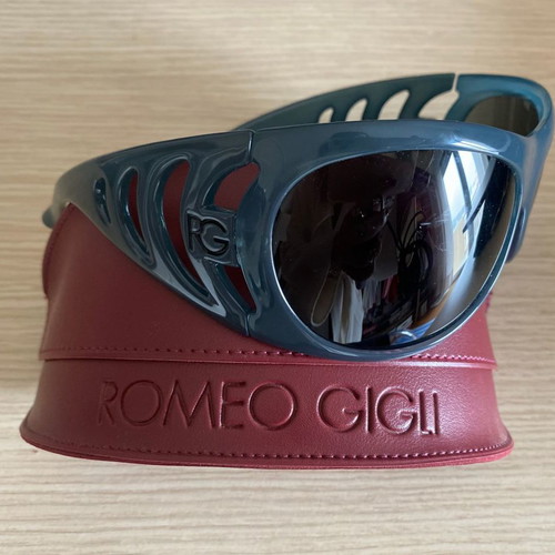 Romeo Gigli sunglasses with petrol acetate frame new, unused