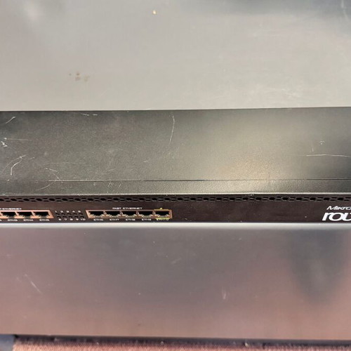 MikroTik RB2011iL-RM used router