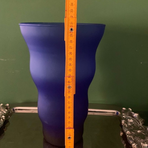 Blue glass vase in like-new condition