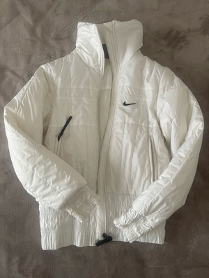 Nike дамско бяло яке употребявано, размер XS или 158