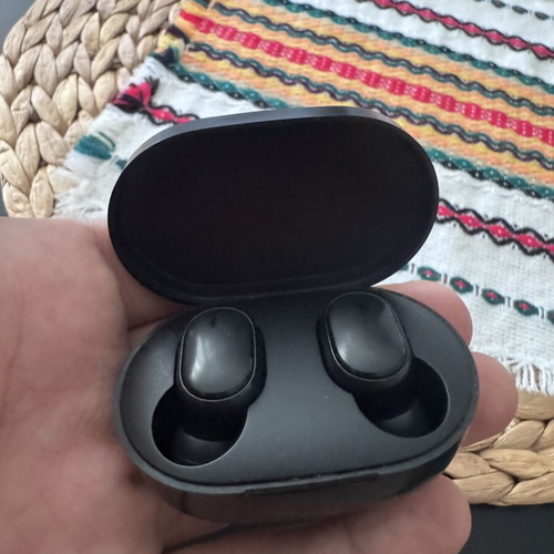 Ring, headphones, and tripod like new set
