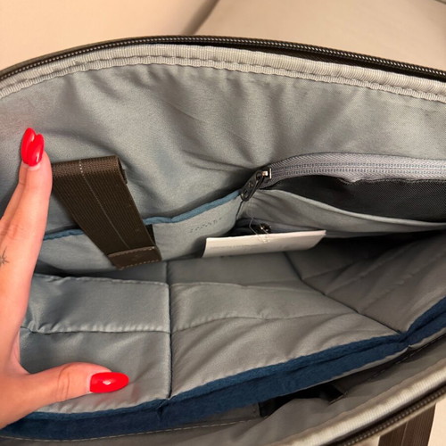 Samsonite bag with compartments new