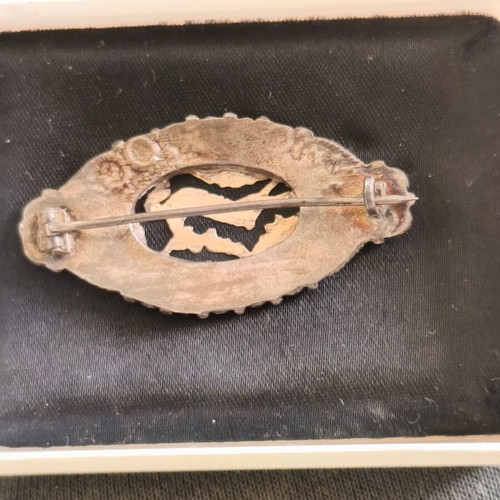 Old silver and gold pin like new