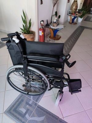 Wheelchair like new in excellent condition