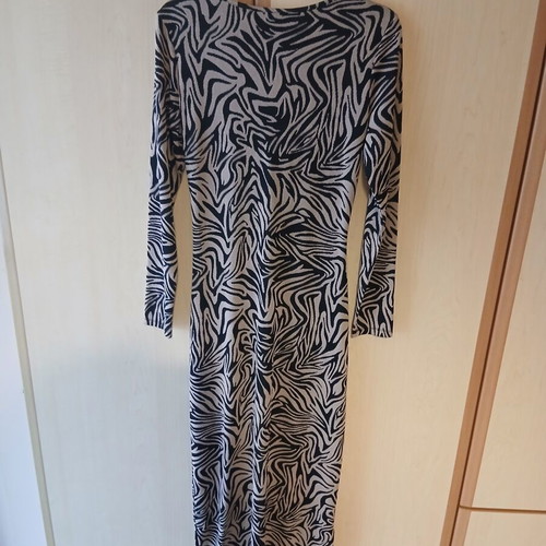 Attrattivo midi/maxi dress size Small like new, black and beige