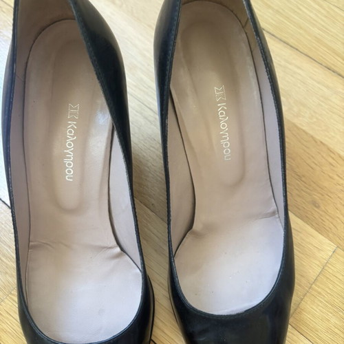 Kalogirou black patent leather pumps size 39 like new