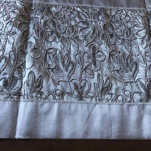 Table runner gray 40x180cm new with tassels on edges