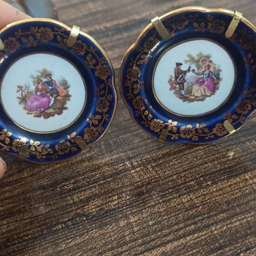Vintage Limoges porcelain decorative plates set of 2 like new