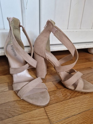 Sarigiannis Beige Suede Sandals Size 37 Like New