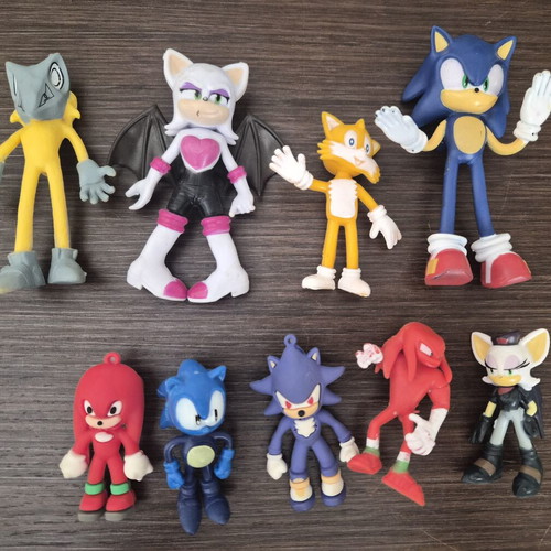 Sonic figures set of 9 used, includes Jackal, Rouge, Tails, Knuckles