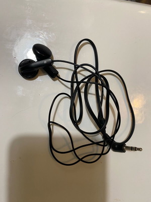 Earbuds unused, pack of 6, for various devices